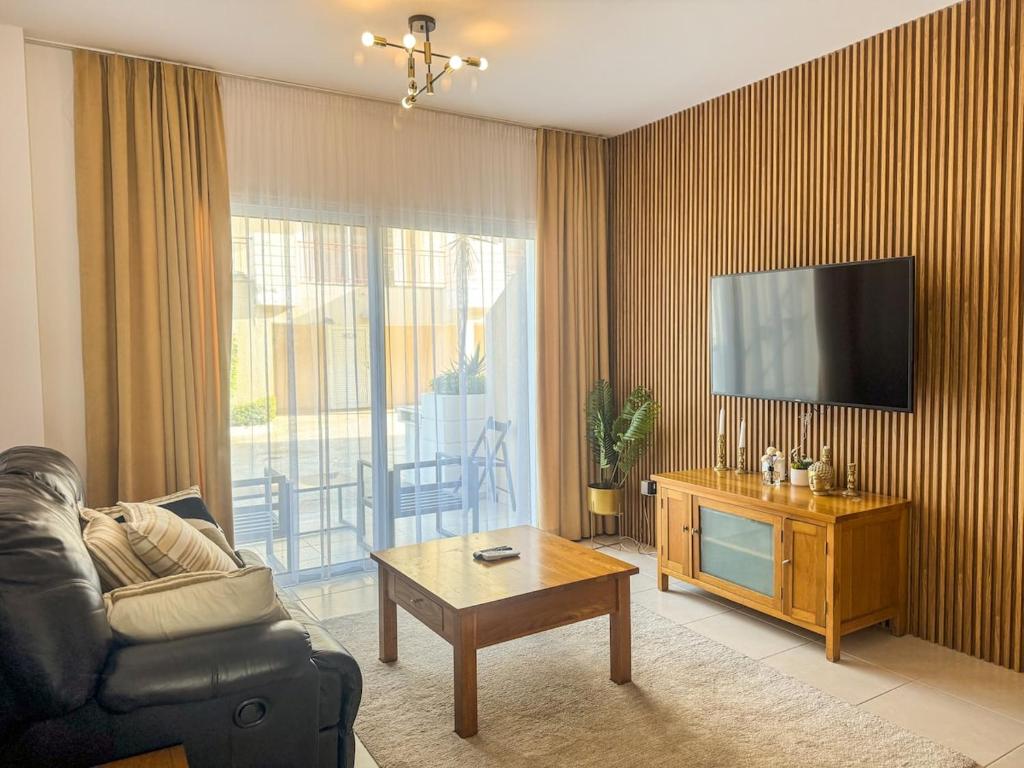 Townhouse in Gardens gated complex, 200Mbps WiFi