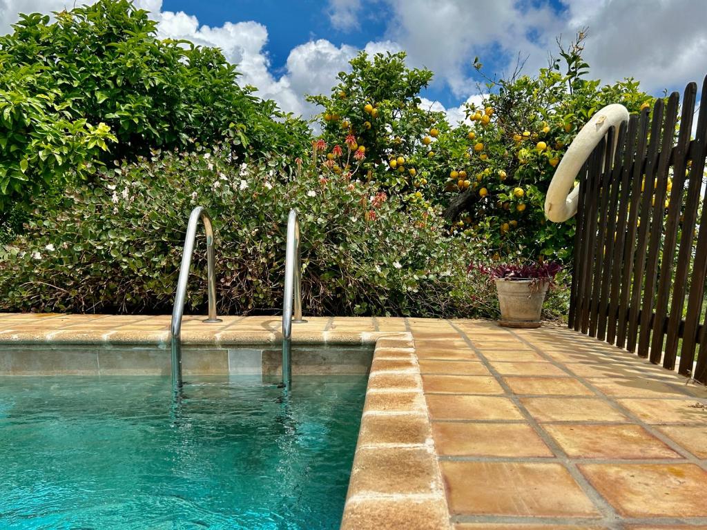 Basen w obiekcie Authentic Sicilian Charm, pool, sea view, wi-fi & parking lub w pobliżu