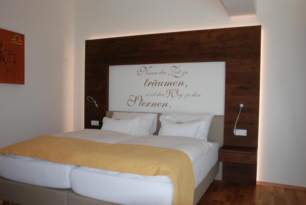 Postel nebo postele na pokoji v ubytování Joglland Hotel Prettenhofer