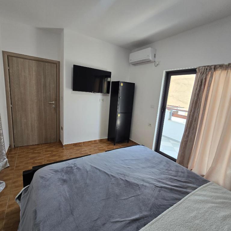 Postel nebo postele na pokoji v ubytování Saranda Poseidonas Hostel
