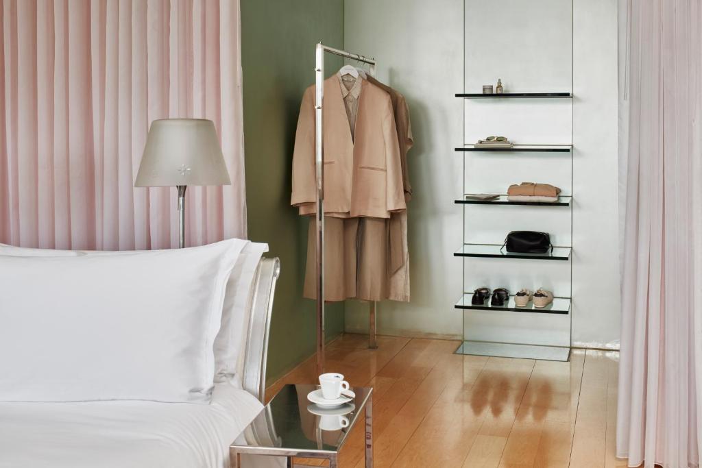 Sanderson London - Resim 45