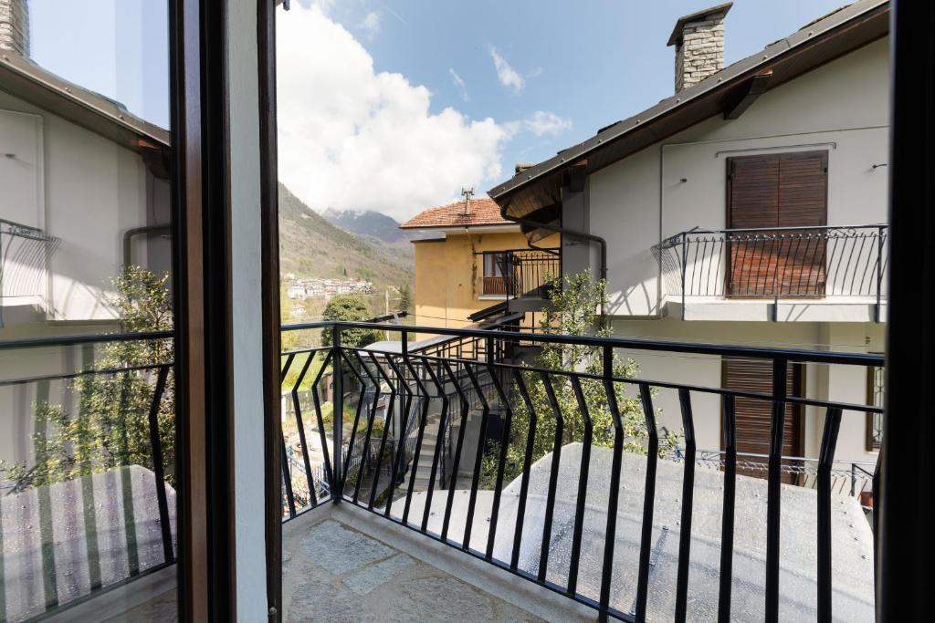 Nespecifikovaný výhled na hory nebo výhled na hory při pohledu z aparthotelu