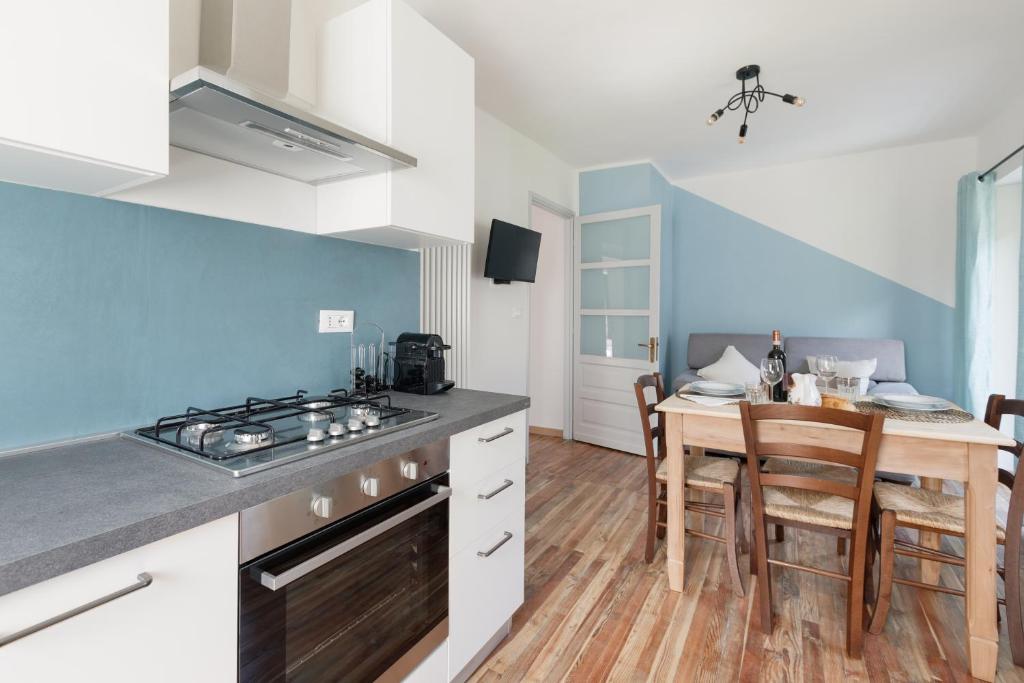 Kuchyň nebo kuchyňský kout v ubytování Residence Madamin