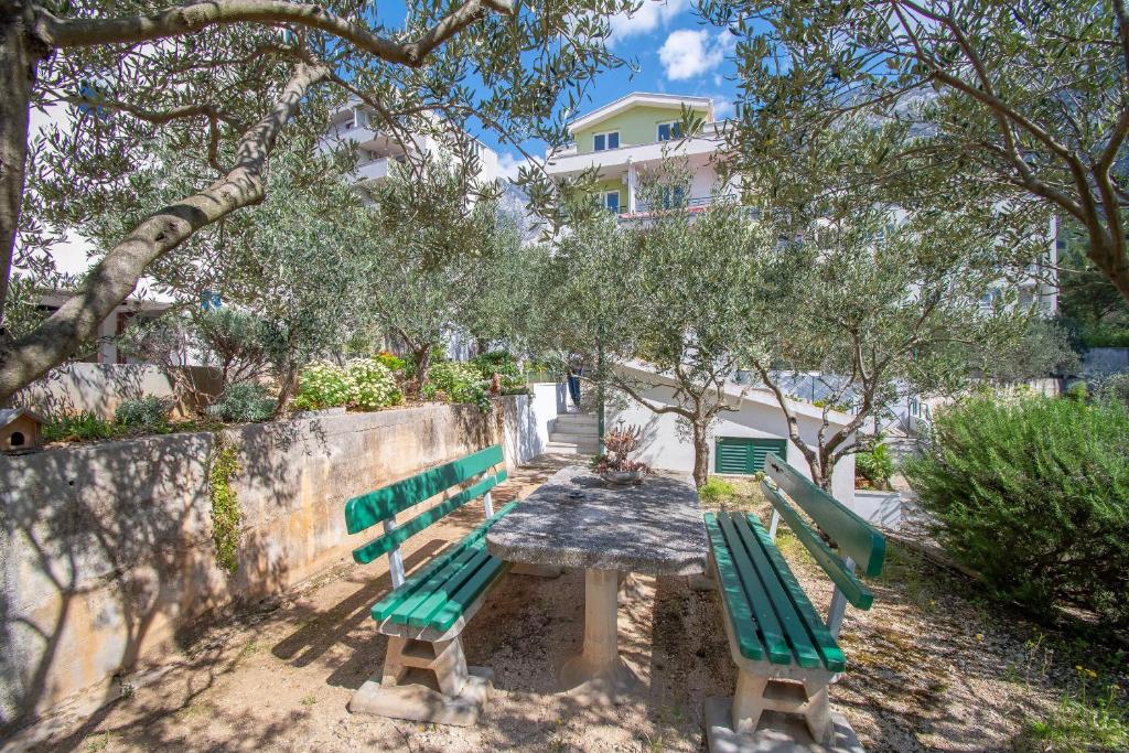 Zahrada ubytování Apartments JoviZe