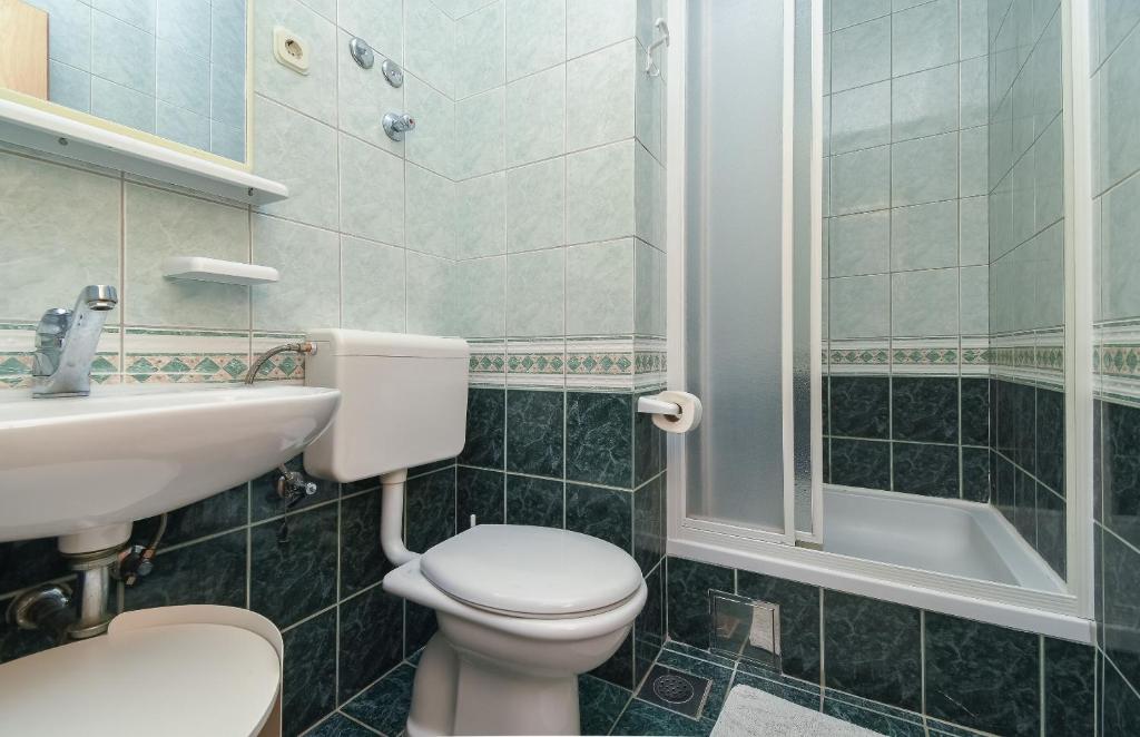 Koupelna v ubytování Apartments JoviZe