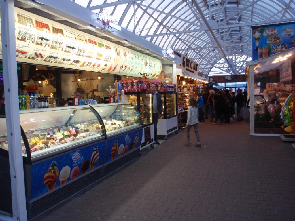 Supermarket alebo iný obchod pri apartmáne alebo v okolí