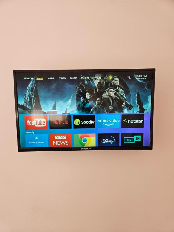 TV a/nebo společenská místnost v ubytování Dartoumana Ogla Zarzis Bient Elrais