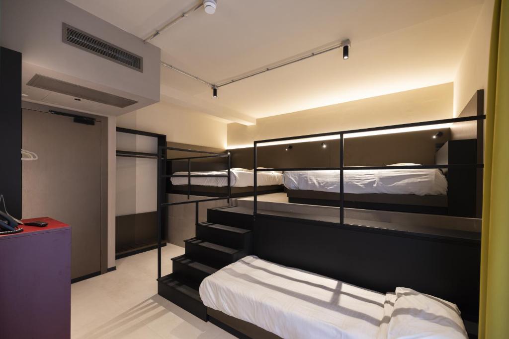 Joy 124 Hotel Milano - Family Room