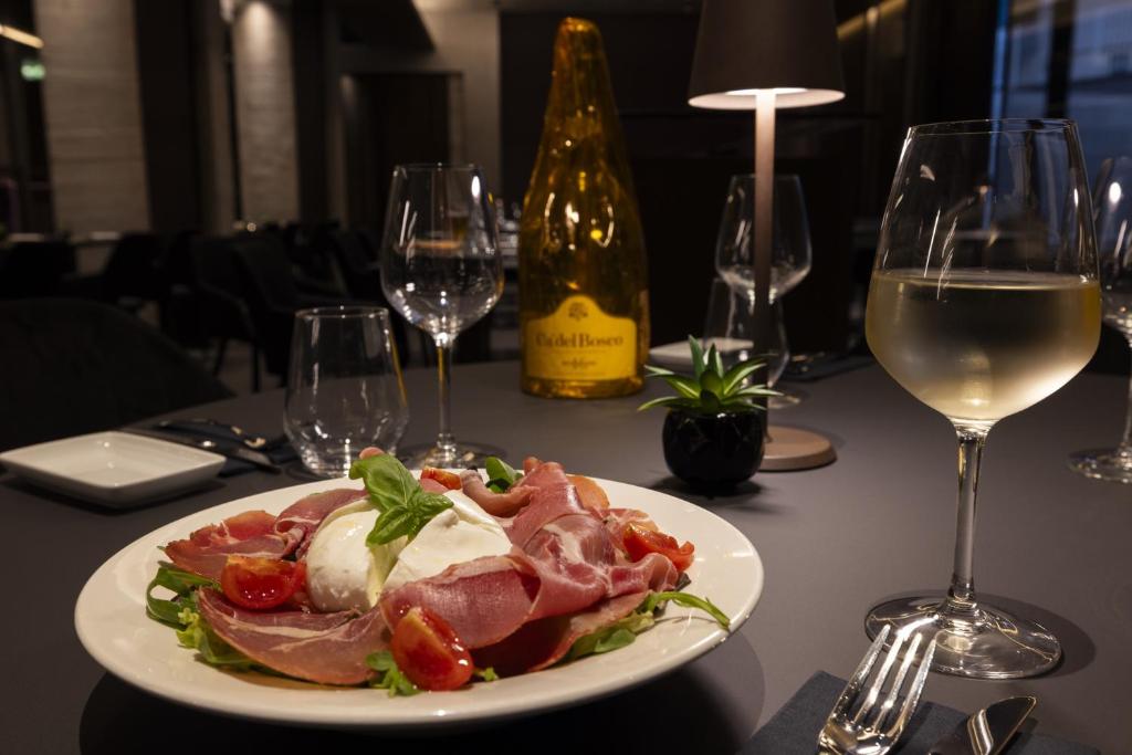 Joy 124 Hotel Milano - Resim 16