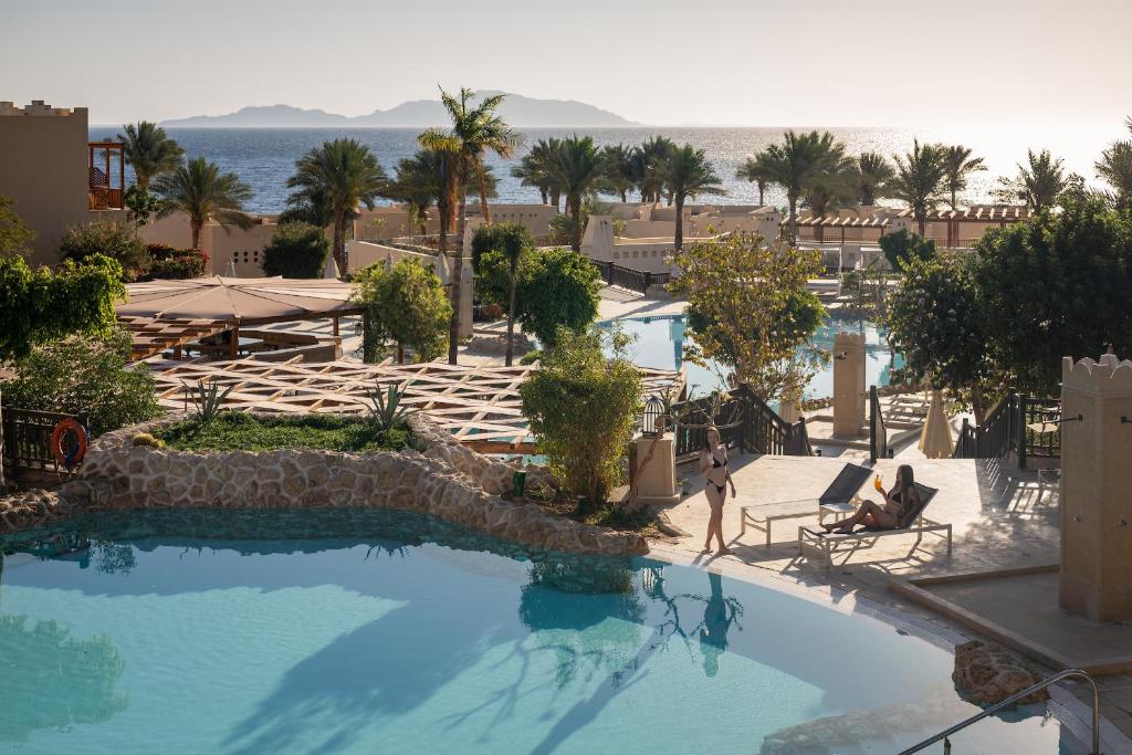 Bazén v ubytování The Grand Hotel Sharm El Sheikh nebo v jeho okolí