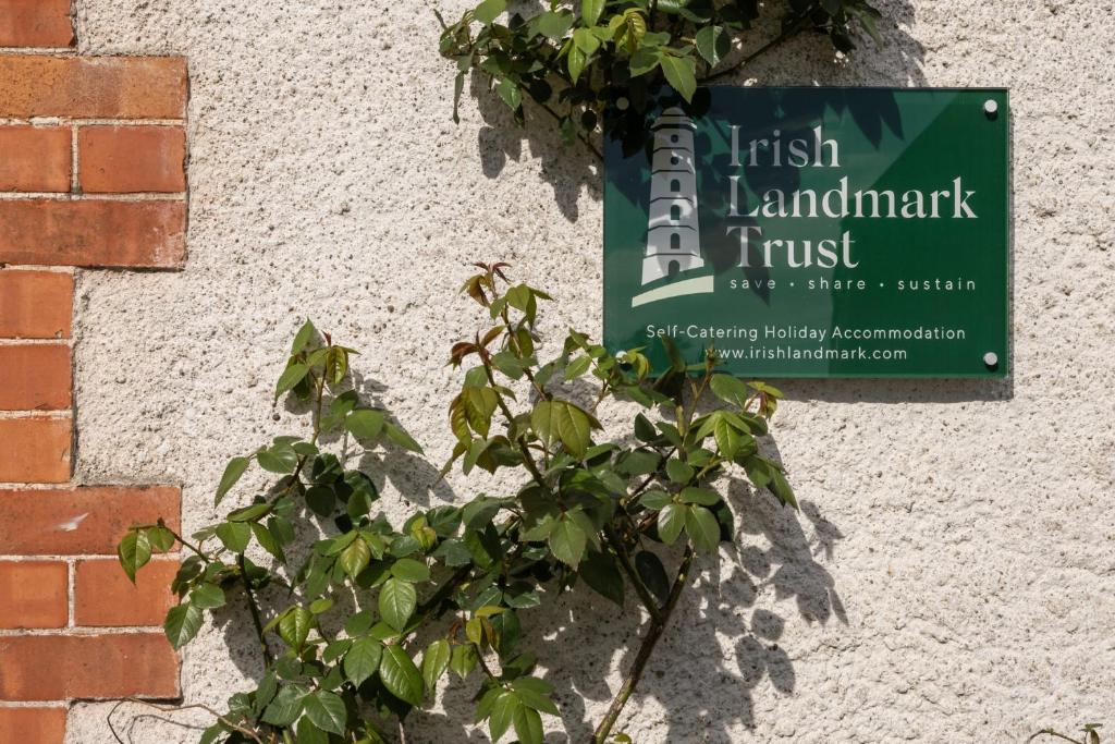 Certifikát, hodnocení, plakát nebo jiný dokument vystavený v ubytování Castletown Gate House