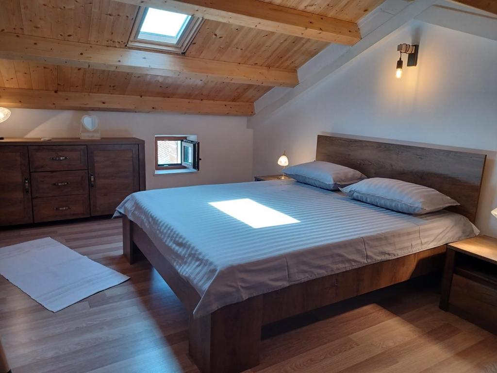 Łóżko lub łóżka w pokoju w obiekcie Holiday Home Orihi