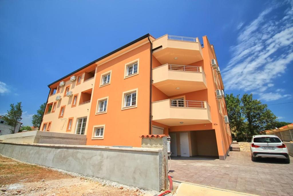Apartment Regi