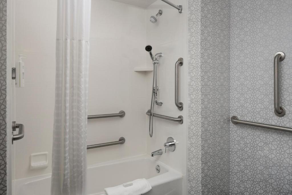 Hampton Inn & Suites Yonkers - Westchester - 