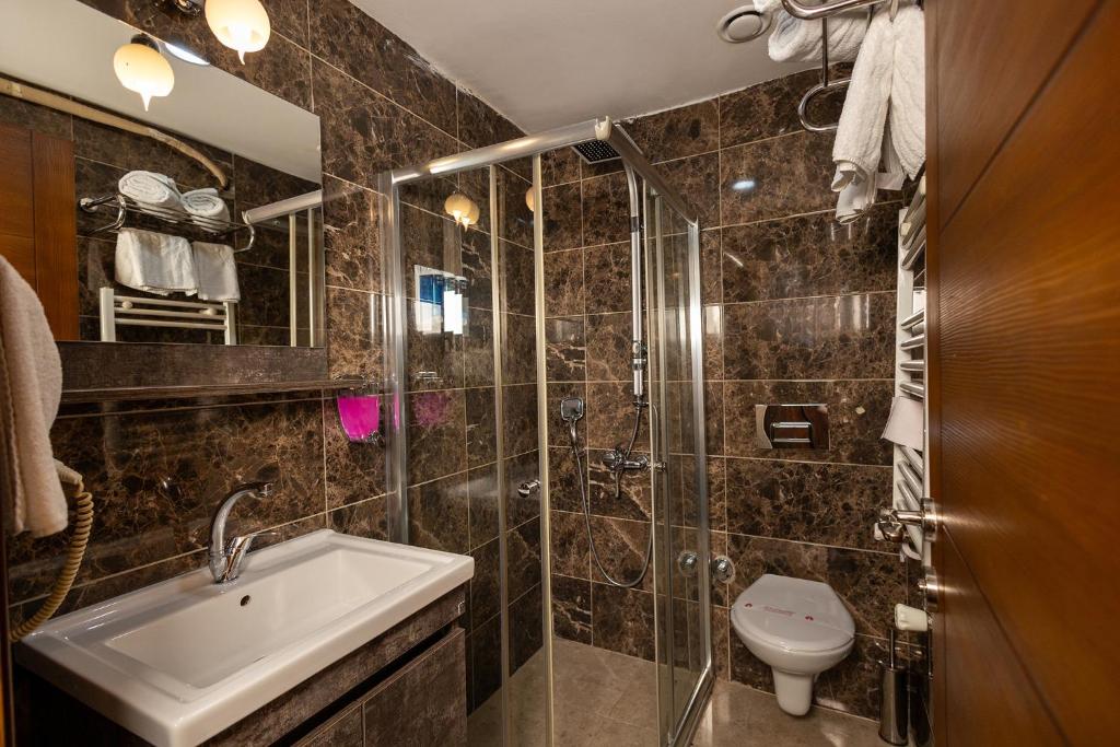 Koupelna v ubytování Niva Atakum Otel