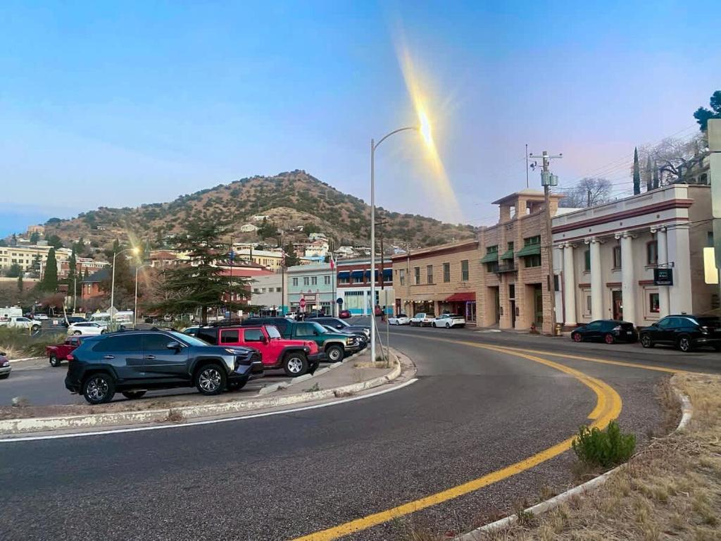 Genel bir dağ manzarası veya tatil evinden çekilmiş bir dağ manzarası