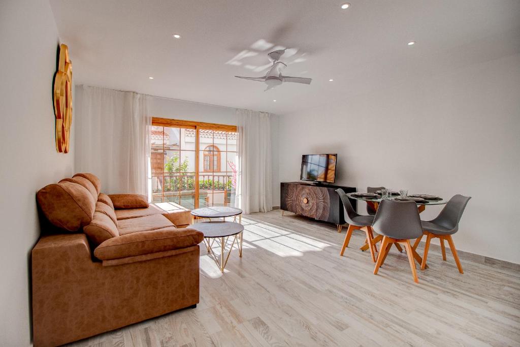 FRESH apartment in Costa Adeje by AltamarHomes