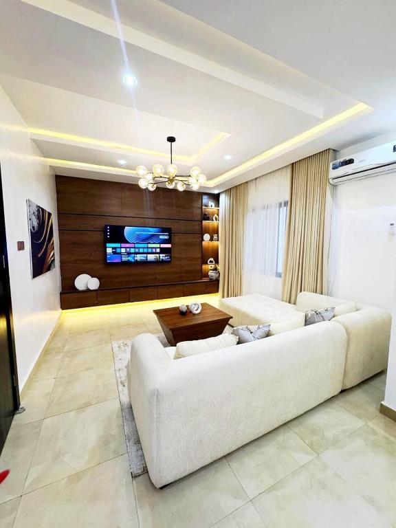 TV a/nebo společenská místnost v ubytování GoldenHills home