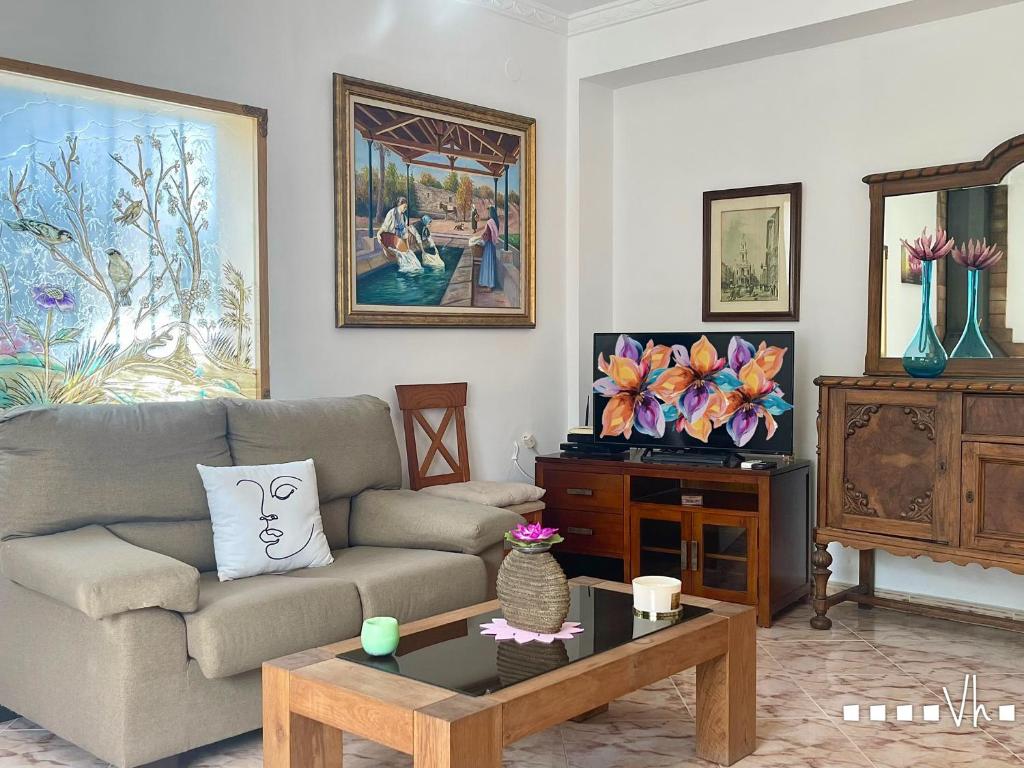 TV a/nebo společenská místnost v ubytování VH CostaBlanca - CASA MORA