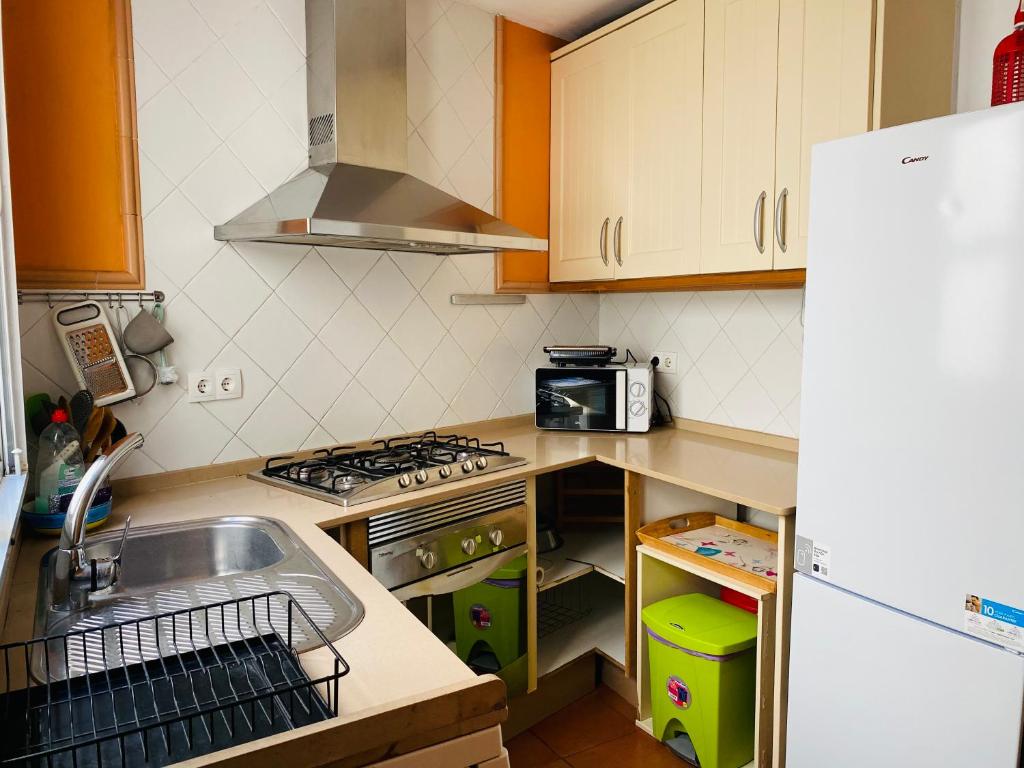 Kuchyňa alebo kuchynka v ubytovaní Ático Cádiz Centro
