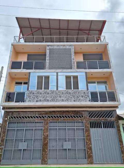 Habitación amoblada y acogedora