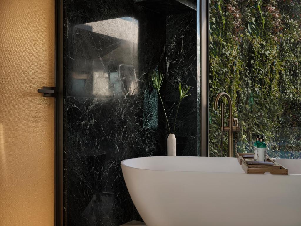 Anthology of Athens, The Leading Hotels of the World - Resim 7