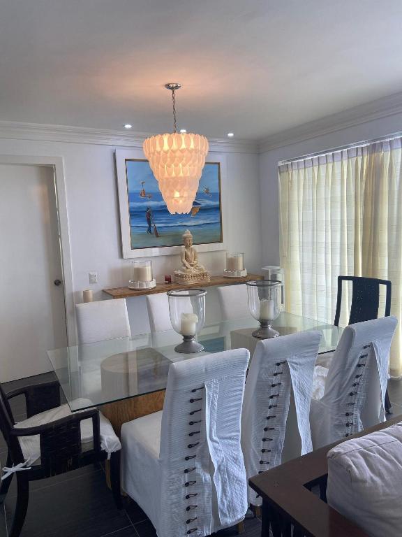 Posezení v ubytování Spacious Oceanfront XII-201