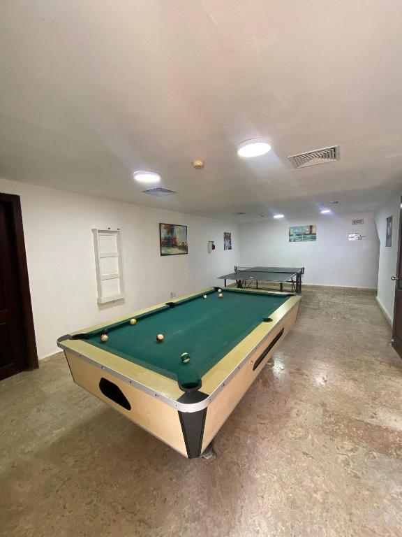 Biliár nebo kulečník v ubytování Spacious Oceanfront XII-201