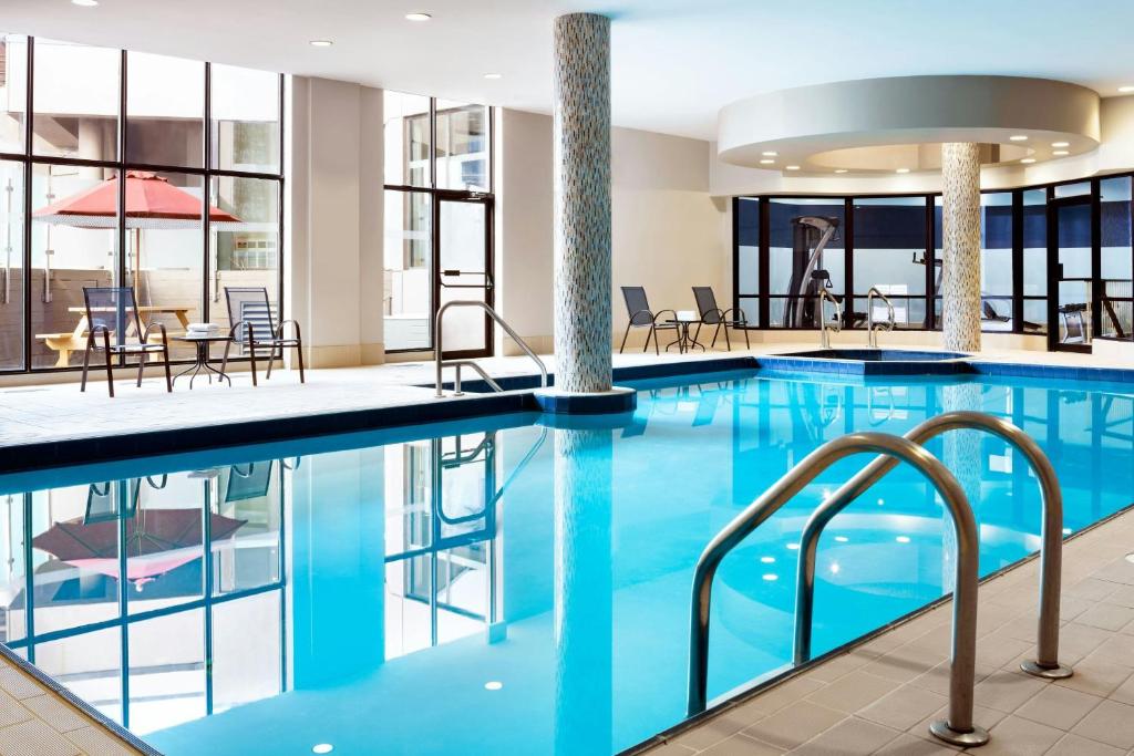 Four Points by Sheraton Mississauga Meadowvale - Resim 4