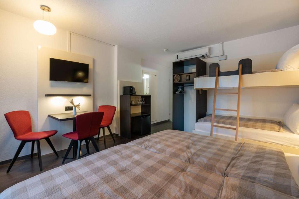 Hotel Derby Interlaken - self check-in - Resim 35