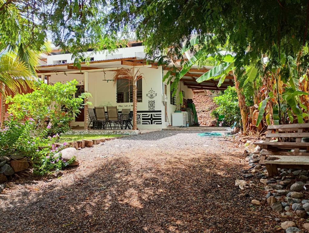 Chez Laeti et Mano, Hakamui — hébergement à Ua Pou