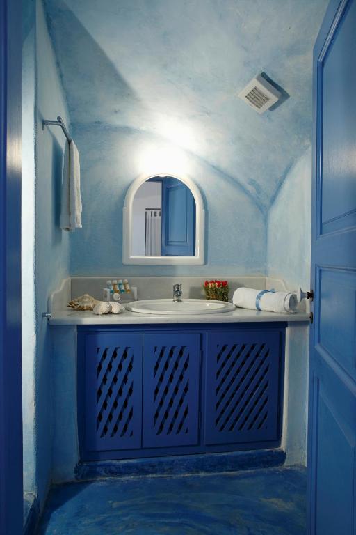 Aghios Artemios Traditional Houses - 18