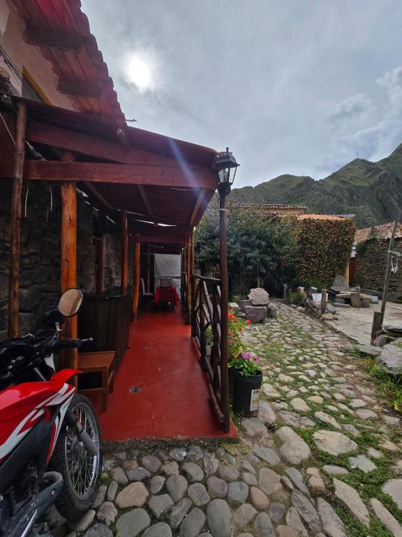 Nespecifikovaný výhled na hory nebo výhled na hory při pohledu z hotelu