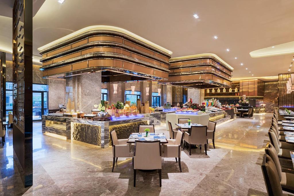 Restaurace v ubytování Wanda Realm Longyan