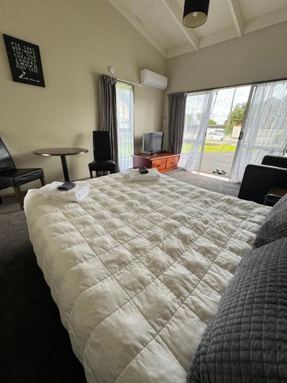 Fountain Court Motel - Resim 12