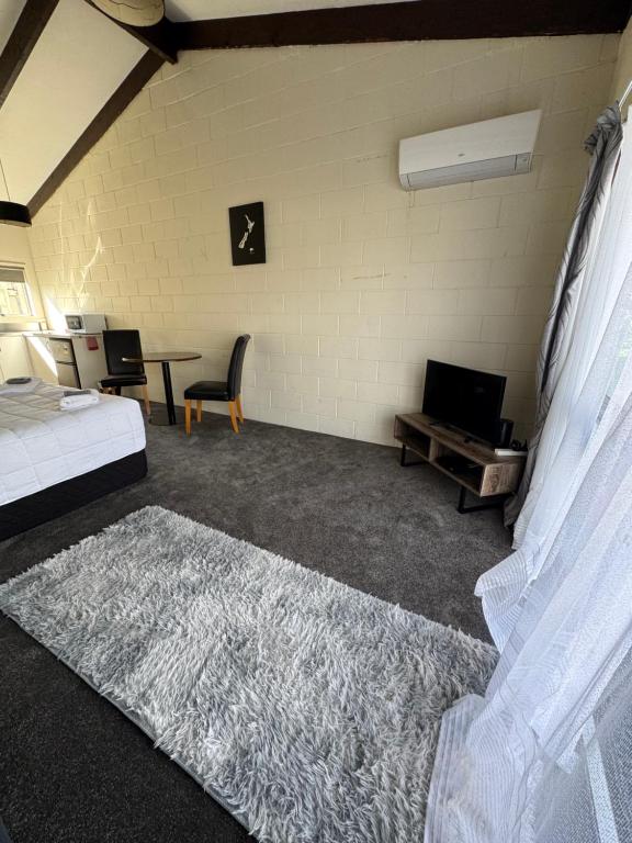 Fountain Court Motel - Resim 11