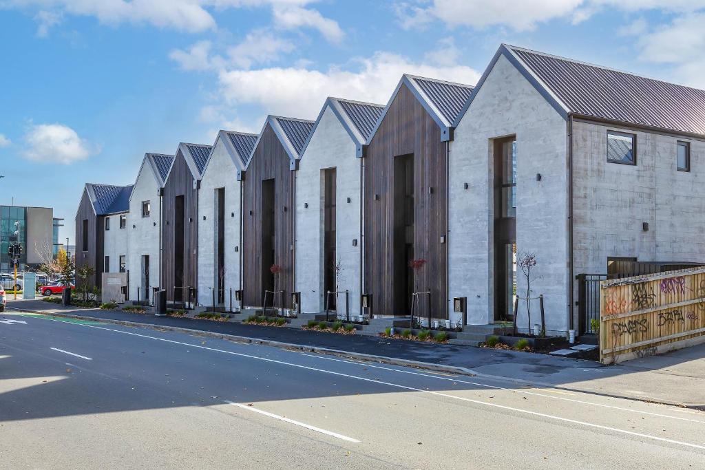 Luxe and Location - Resim 8