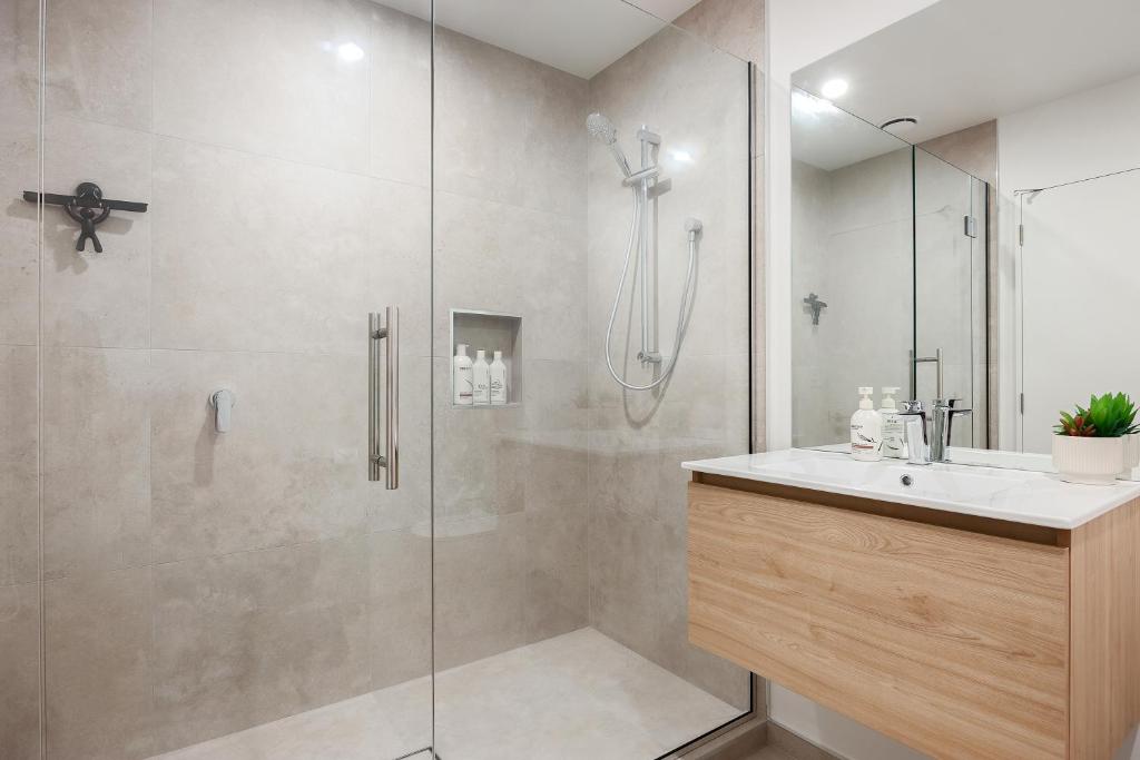 Luxe and Location - Resim 10