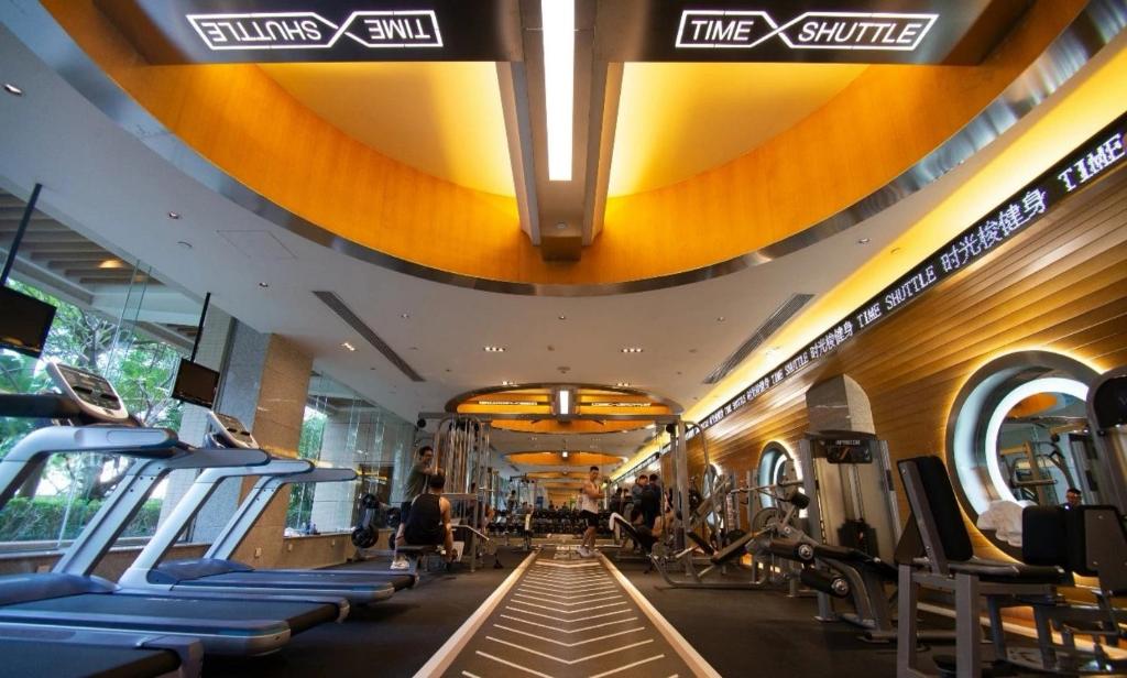 Fitness centrum a/nebo fitness zařízení v ubytování Huizhou Kande International Hotel
