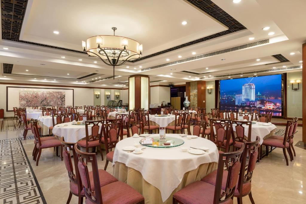 Restaurace v ubytování Huizhou Kande International Hotel