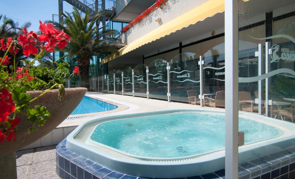 Bazén v ubytování Hotel Cormoran nebo v jeho okolí