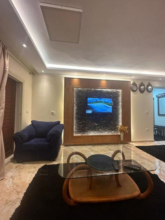 TV a/nebo společenská místnost v ubytování Tow bed room's in marina 6