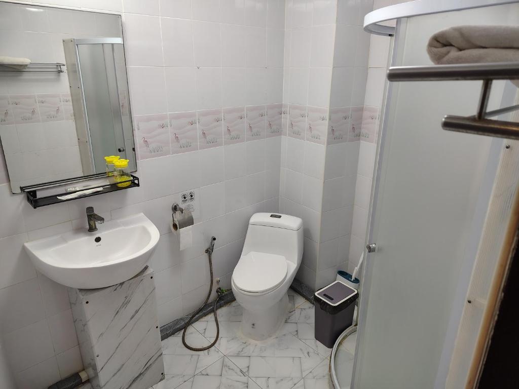 Priory Hillside Residence - Resim 5