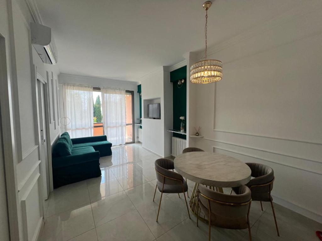 Гостиная зона в GREEN HOUSE - PARCO TIRRENO by Ohana