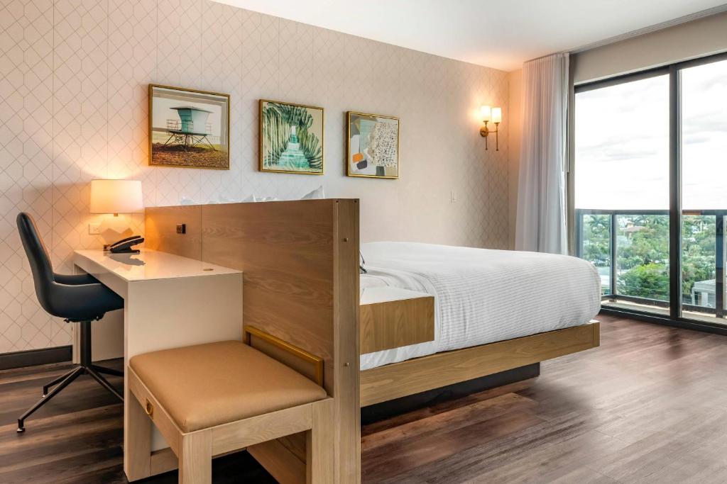 Cambria Hotel Fort Lauderdale Beach - 