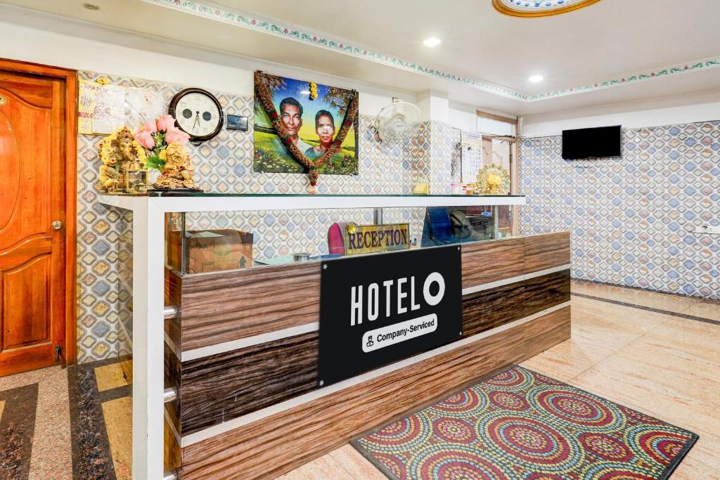 TV a/nebo společenská místnost v ubytování Super Hotel O Arcot Road Porur