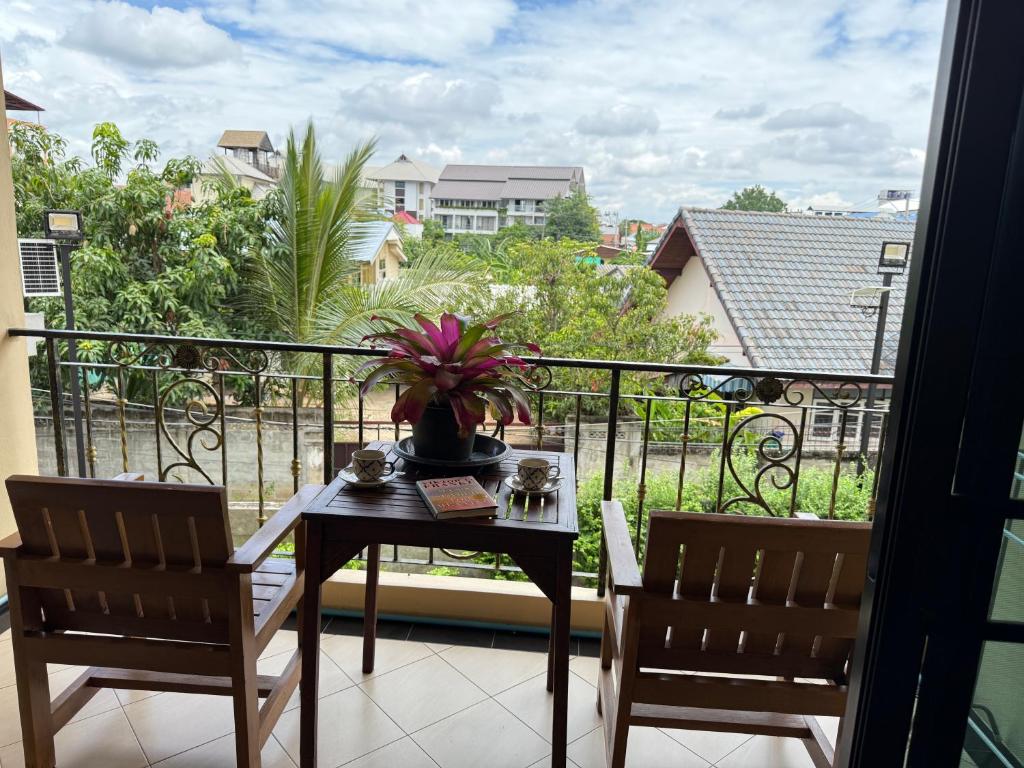 Balkón nebo terasa v ubytování Laph Kham House