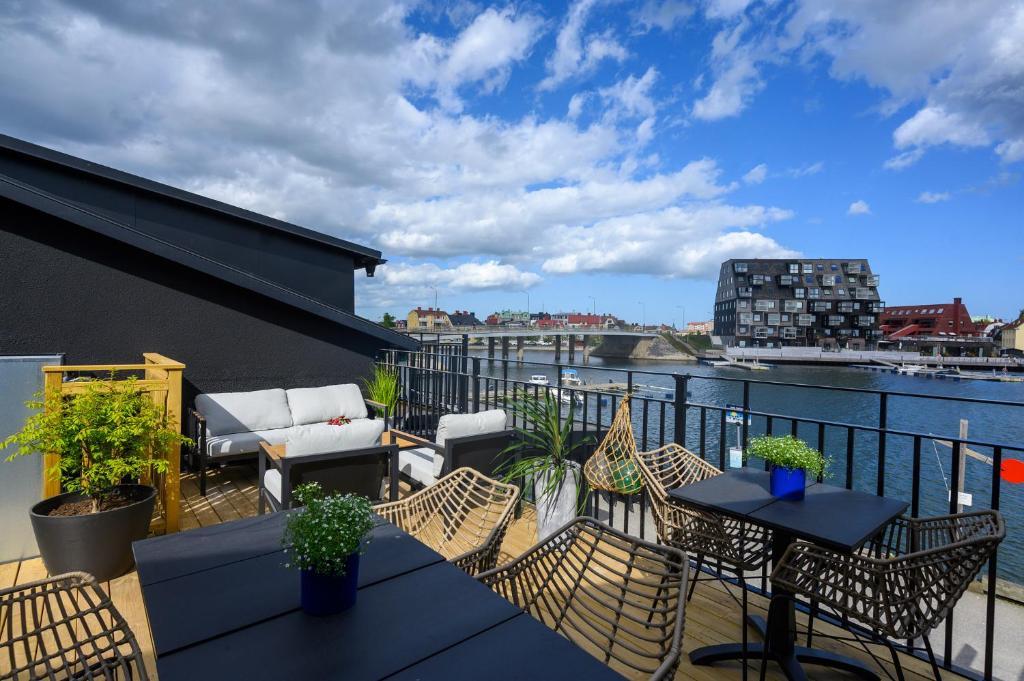 Balkón nebo terasa v ubytování Blomlöfs Hotell Saltö