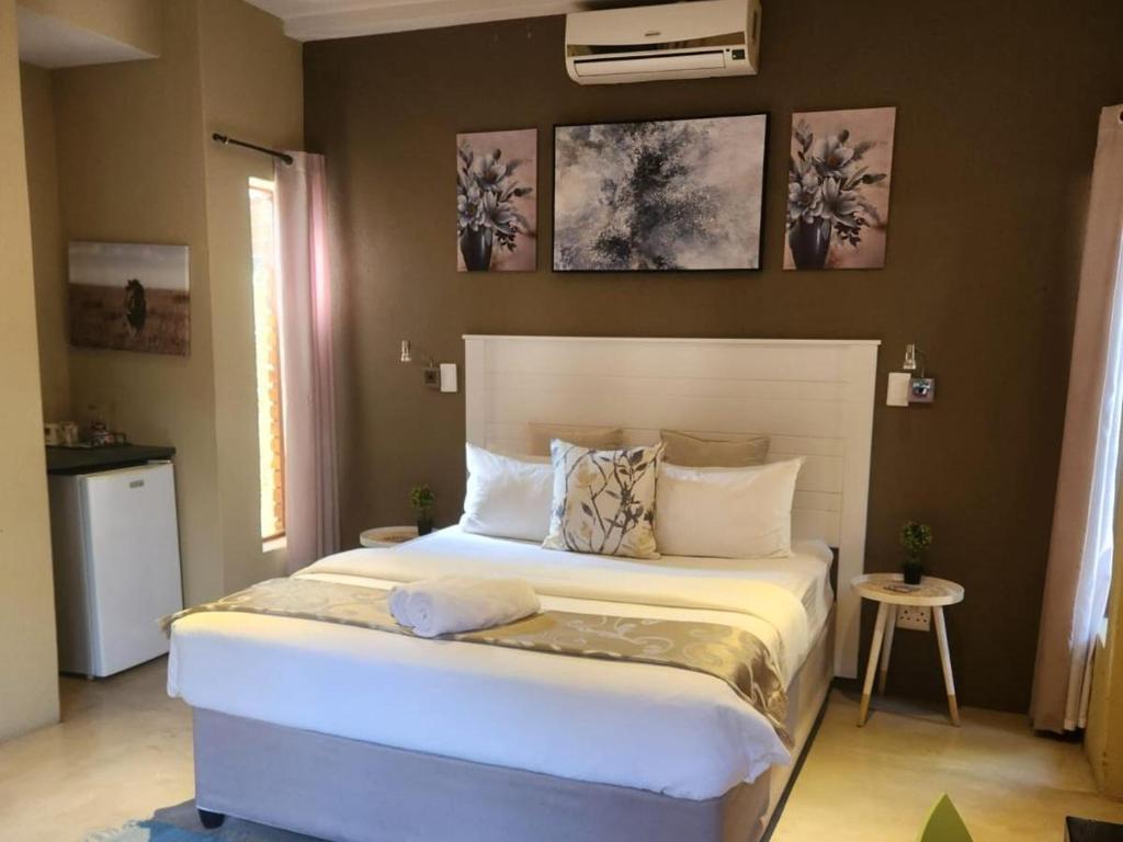 Postel nebo postele na pokoji v ubytování Willow Inn