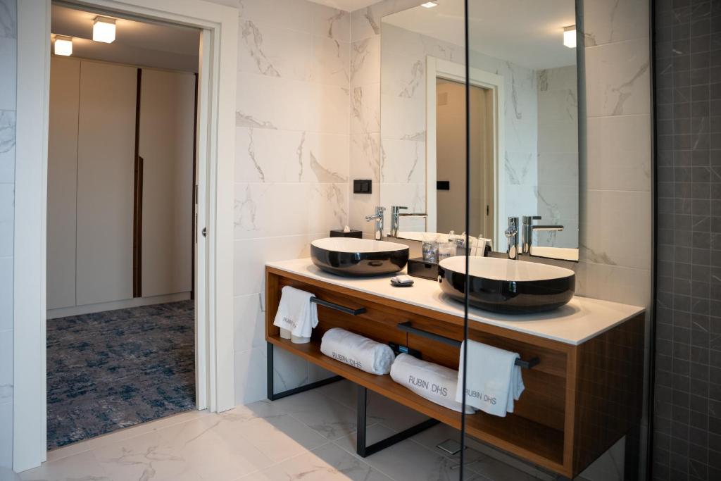 Koupelna v ubytování Hotel Rubin DHS